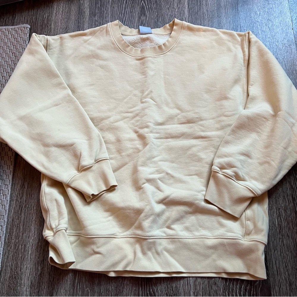 Aritzia Cream Yellow Crewneck Sweatshirt